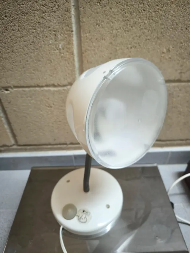 Lámpara de escritorio Ikea flexible