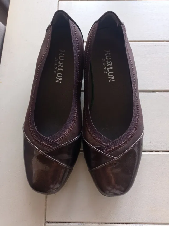 Zapatos salón cómodos JIURLUN marrones/grises