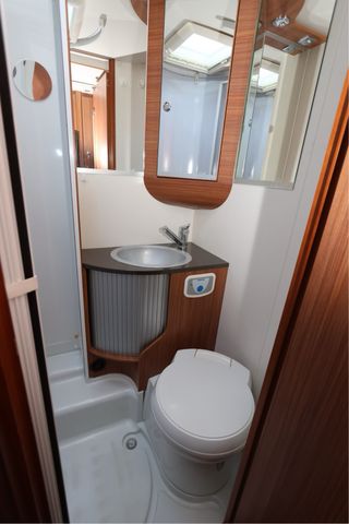 Autocaravana Adria Matrix 680 CP