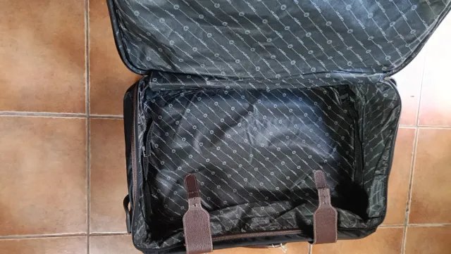 Maleta Vintage Ruedas Negra y Marrón