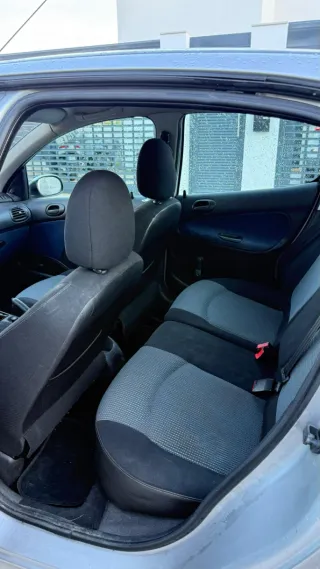 Peugeot 206 2001