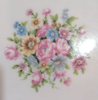 Piatto Limoges decorato a mano con dettagli in oro