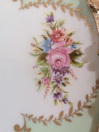 Piatto Limoges decorato a mano con dettagli in oro