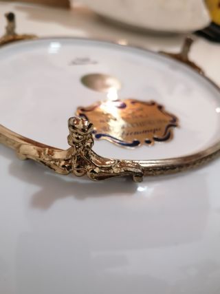 Piatto Limoges decorato a mano con dettagli in oro