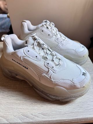 balenciaga triple s