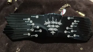 Fermaglio nero con strass