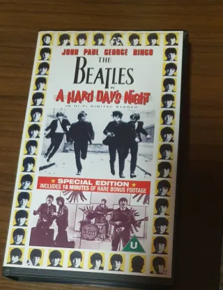 VHS The Beatles: A Hard Day's Night y Help!
