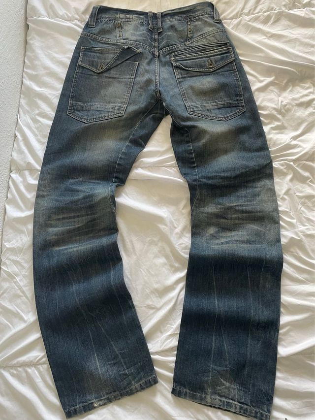 Vaqueros vintage desgastados