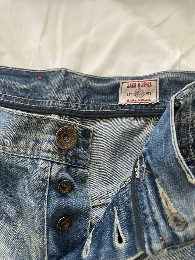 Vaqueros vintage desgastados