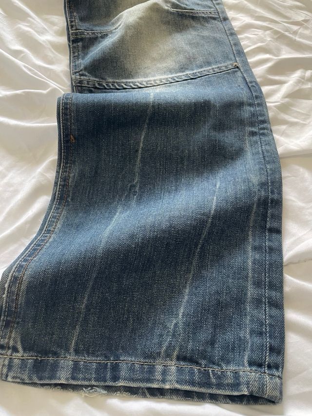 Vaqueros vintage desgastados