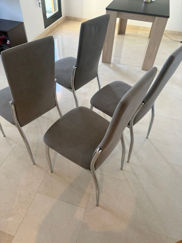 Juego de 4 sillas de comedor grises