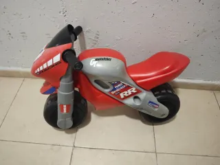 Moto Feber correpasillos infantil