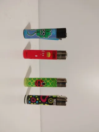 Lotto n6 • Accendini Clipper Set 4 Pezzi