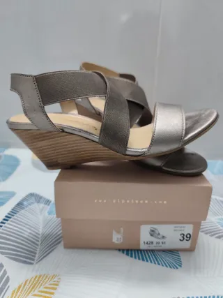 Sandalias Alpe fiesta doradas/plateadas T.39