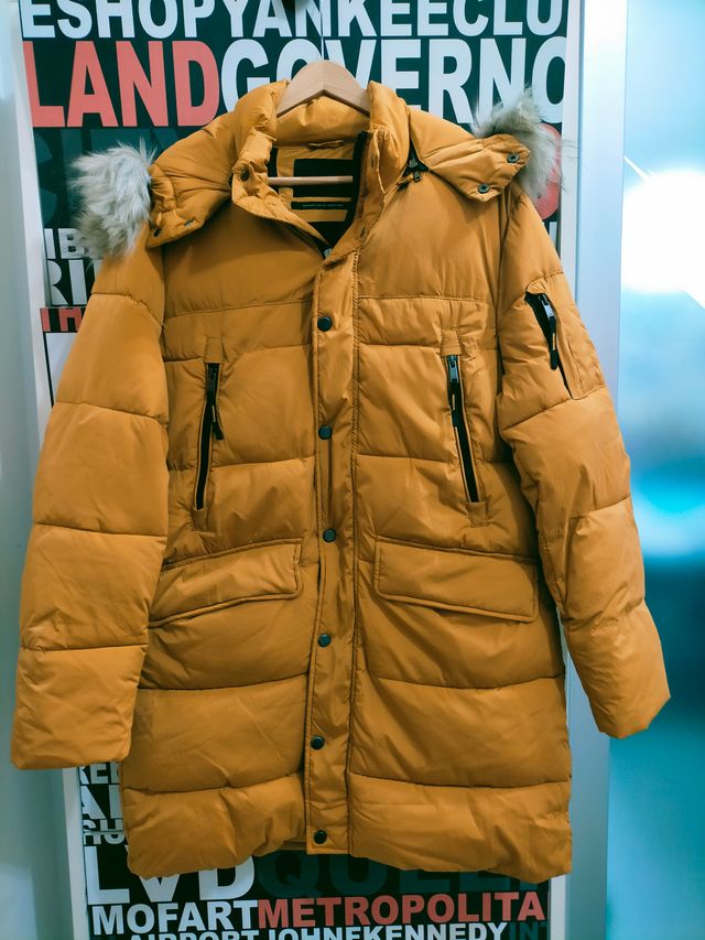 Piumone invernale uomo con cappuccio removibile