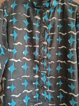 Vestido estampado negro y azul