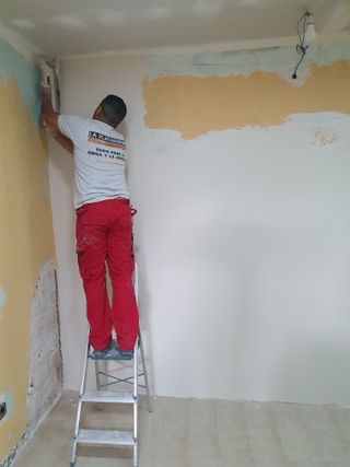 alisado de paredes y techos