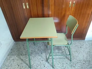 Pupitre escolar: mesa y silla colegio