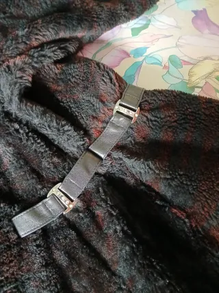 Abrigo de moutón negro/granate cuello zorro