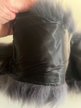 Collo e polsi in volpe argentata