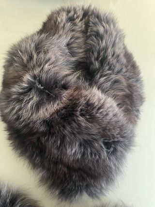 Collo e polsi in volpe argentata