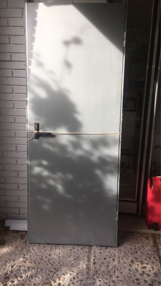 Puerta metálica galvanizada 82x200