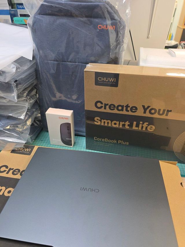 Portátil Chuwi CoreBook+ AMD R5 7430U 16GB/512GB