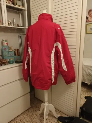 Chaqueta Quechua roja