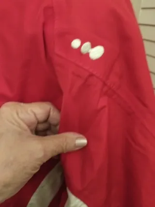 Chaqueta Quechua roja