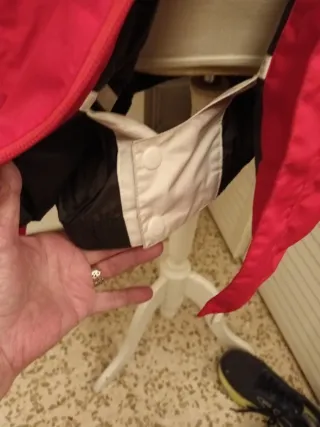 Chaqueta Quechua roja