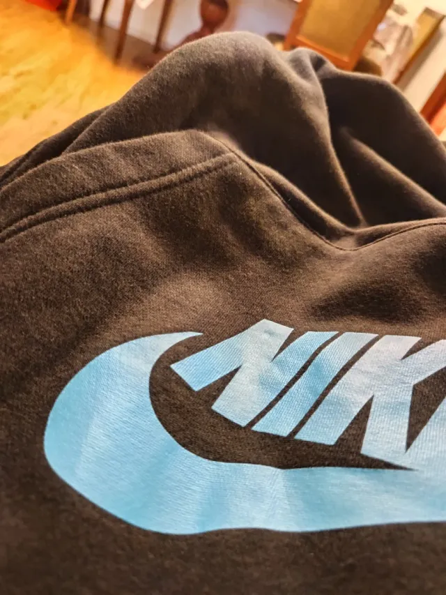 Sudadera Nike Negra con Logo Azul