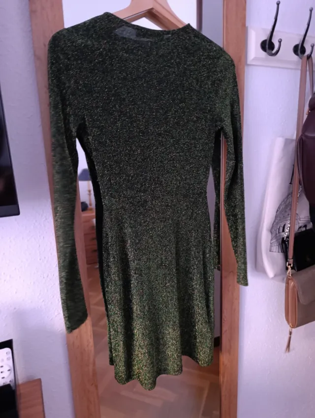 Vestido Lúrex Nudo Verde Fiesta. Mango