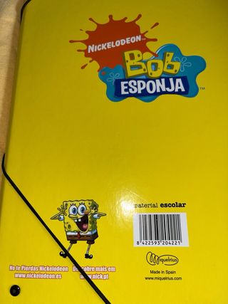 Lote Bob Esponja: Camiseta, Carpeta y Estuche