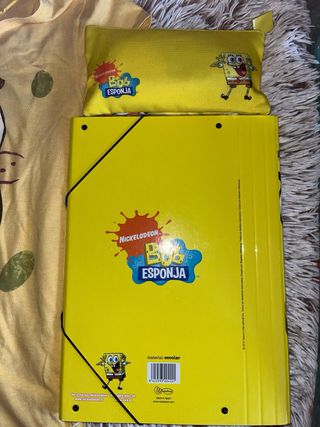 Lote Bob Esponja: Camiseta, Carpeta y Estuche