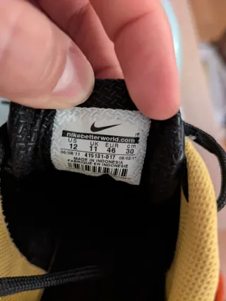 Zapatillas Nike Fútbol Indoor Blancas y Amarillas