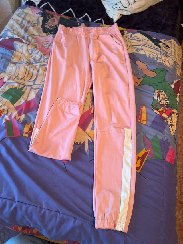 Pantalón chándal rosa con banda blanca