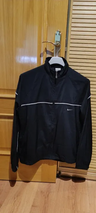 Chaqueta Nike Negra