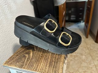 Sandalias Bershka Negras Plataforma Hebillas
