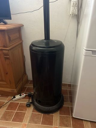 Chimenea de gas seta negra y plateada