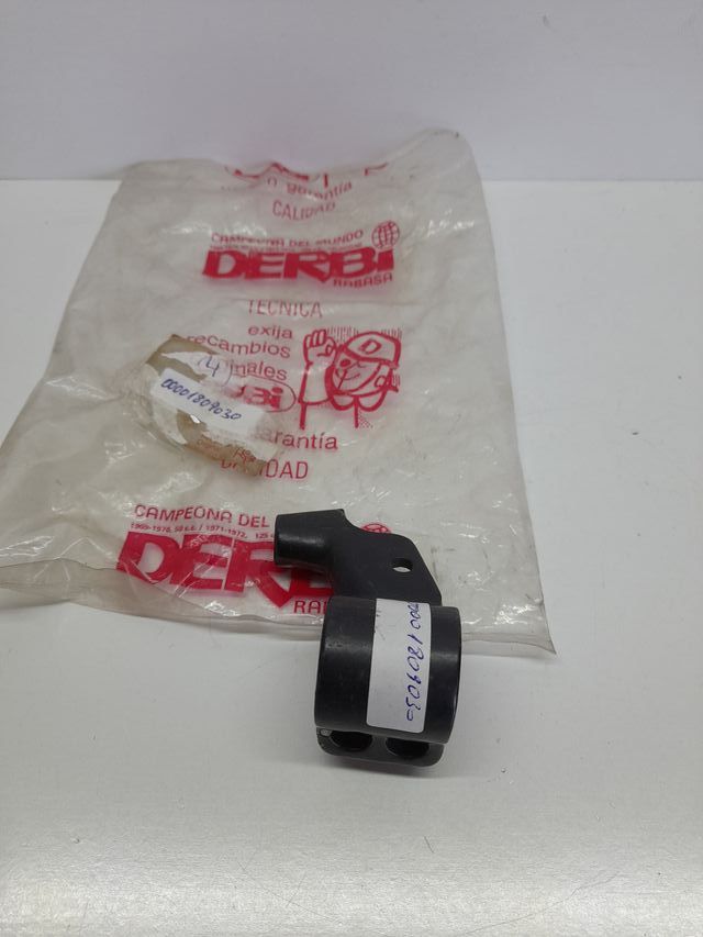 Soporte Maneta Freno Delantero Derbi