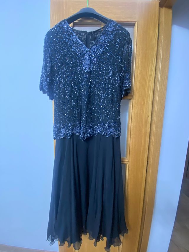 Vestido fiesta, y conjuntos de falda y blusa