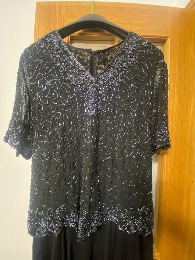 Vestido fiesta, y conjuntos de falda y blusa