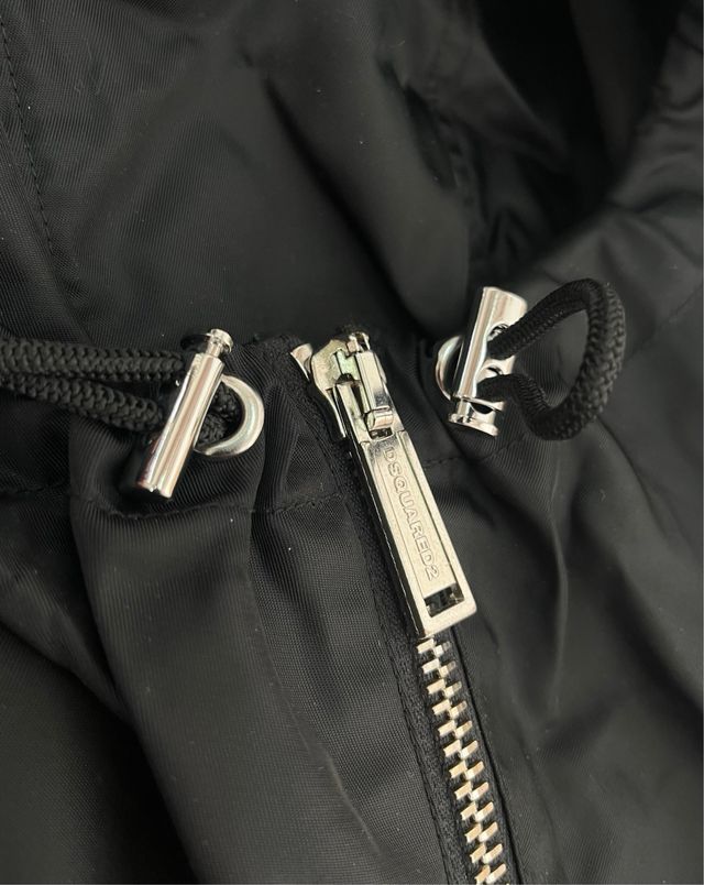 Chaqueta impermeable Dsquared2 negra