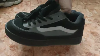 Zapatillas Vans Negras y Grises