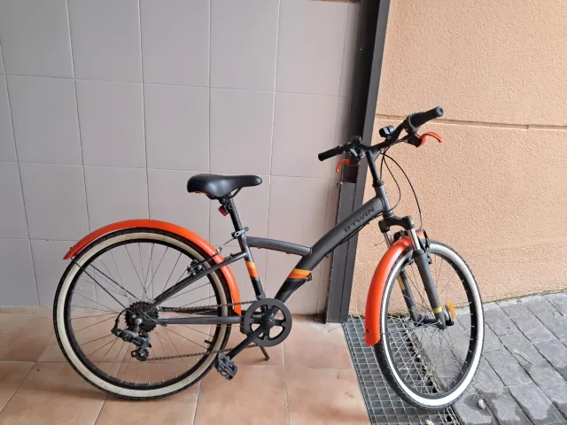 Bicicleta B-TWEEN para adolecentes 9- 12 años.