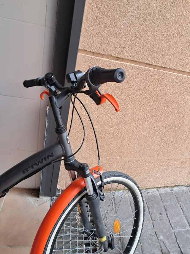 Bicicleta B-TWEEN para adolecentes 9- 12 años.