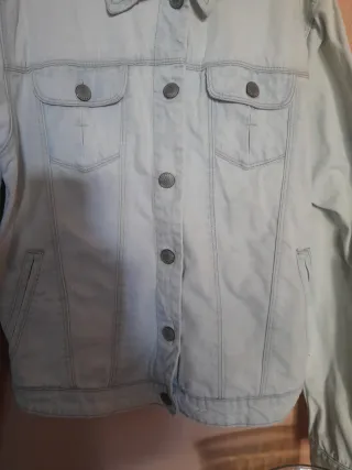 Cazadora vaquera azul y blanco  azul claro