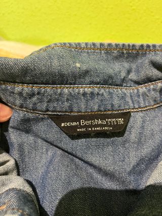 Chaqueta vaquera azul Bershka