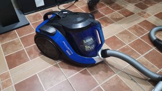 Aspiradora Rowenta sin bolsa. Triple A