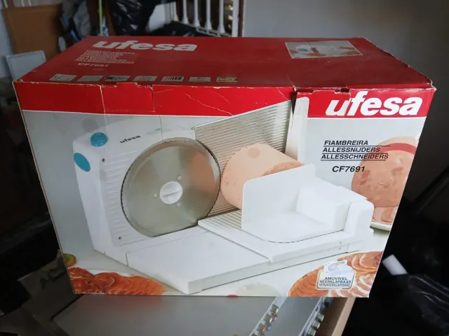 Cortador de fiambre Ufesa CF7691